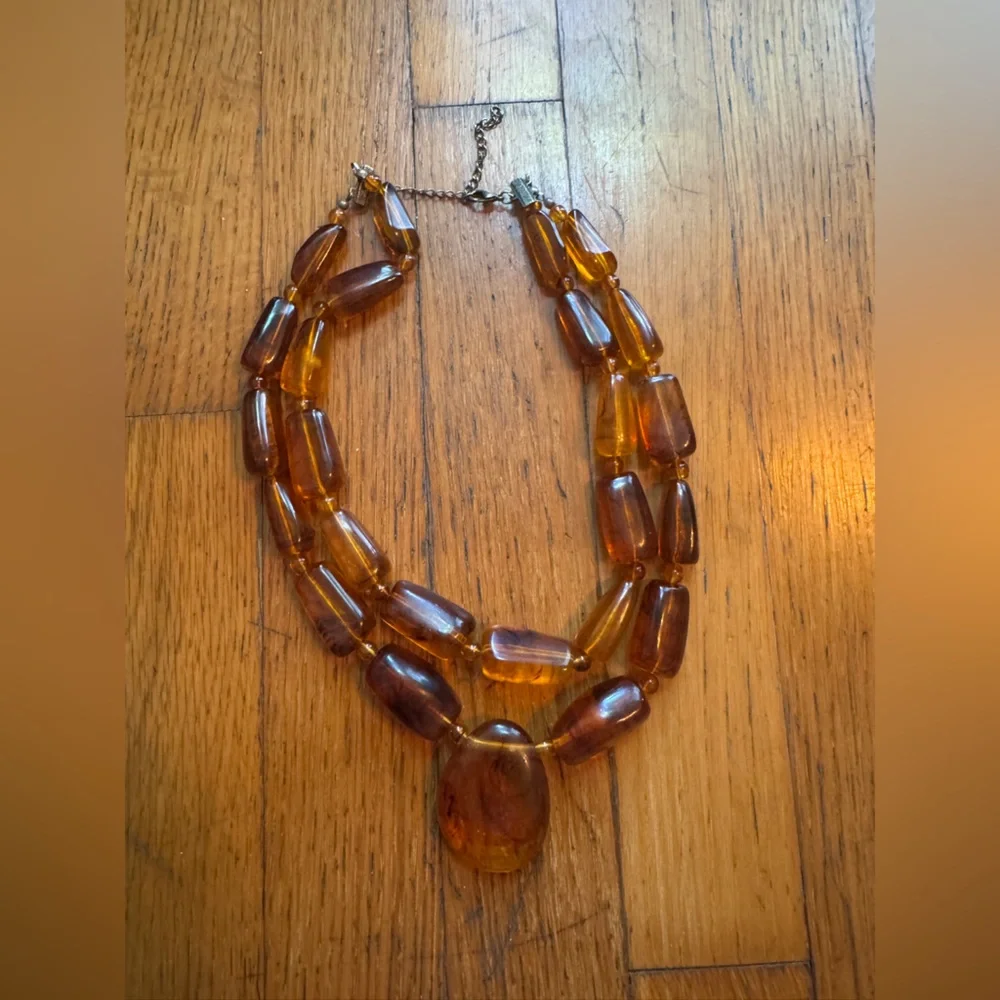 70s Vintage Double Strand Brown Lucite Tortoiseshell Necklace - Picture 4 of 8